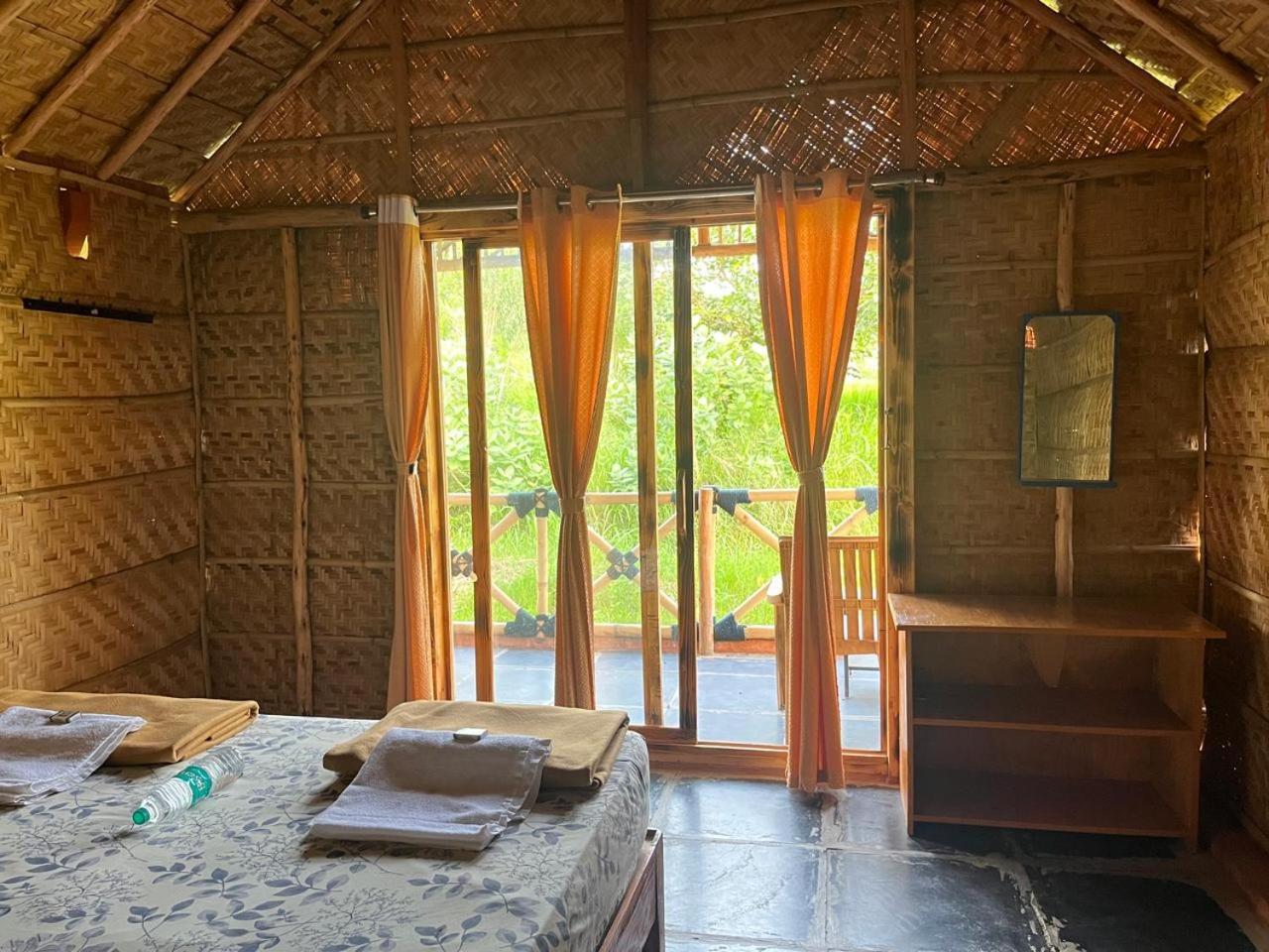 Hampi Rasta Cafe Hotel Екстериор снимка